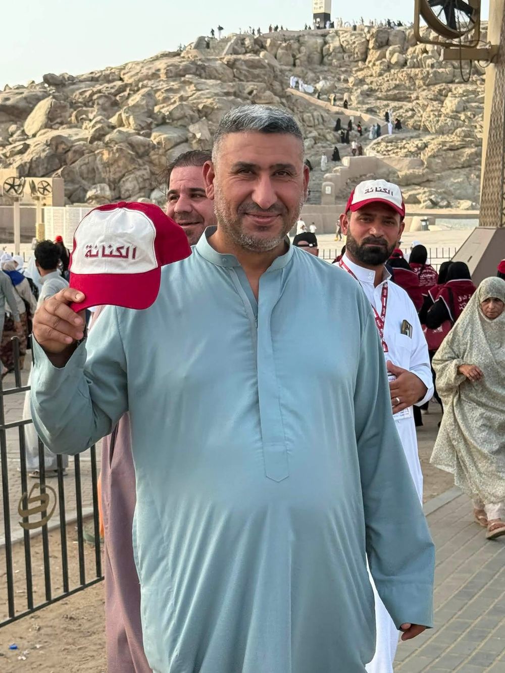 مجموعة من حجاج الشركة بجبل الرحمة